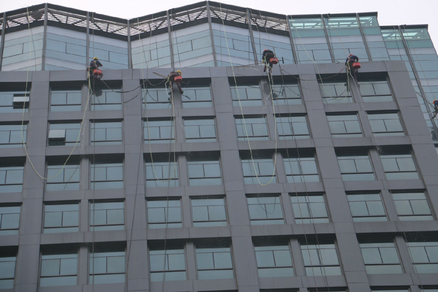 寫字樓外墻清洗.jpg 寫字樓外墻清洗.jpg